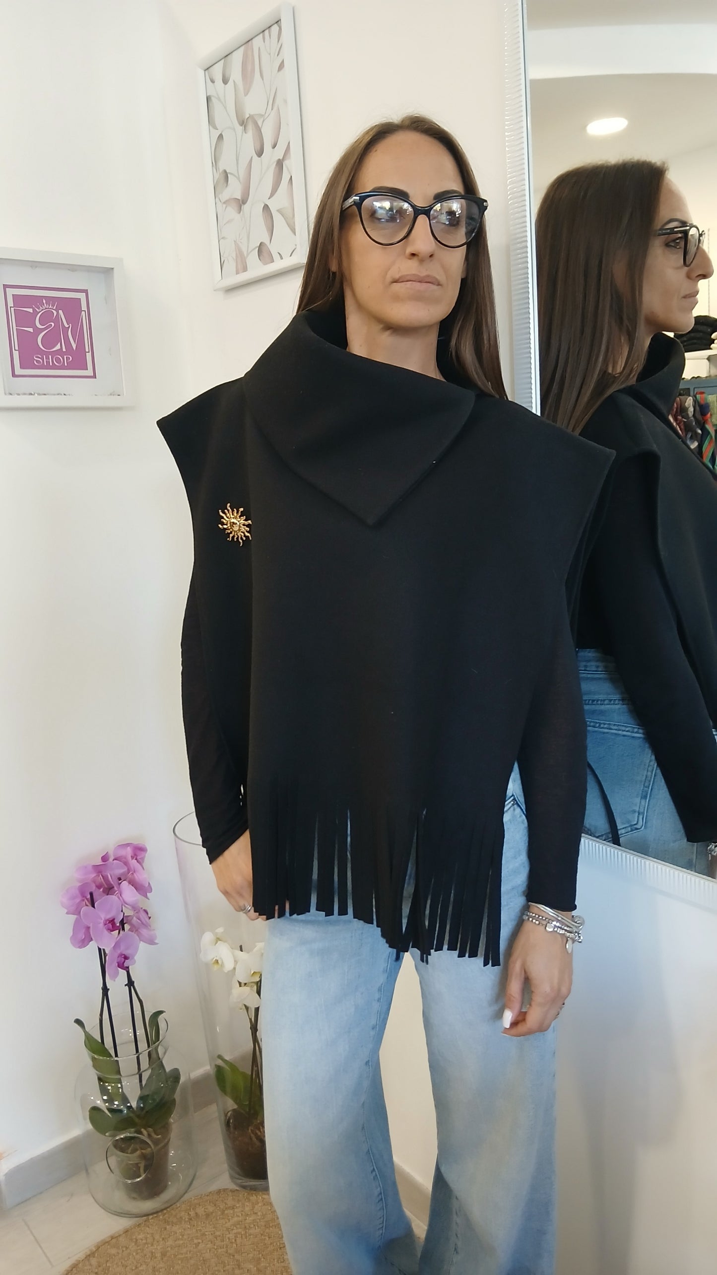 Poncho con frange e spilla VicBee